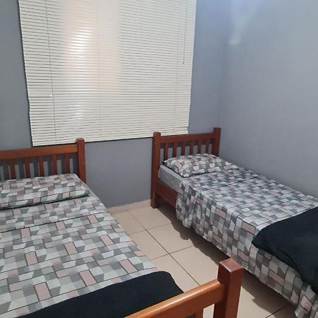 Apartamento aconchegante com estacionamento e wifi 400 mega Ribeirão Preto Exterior foto